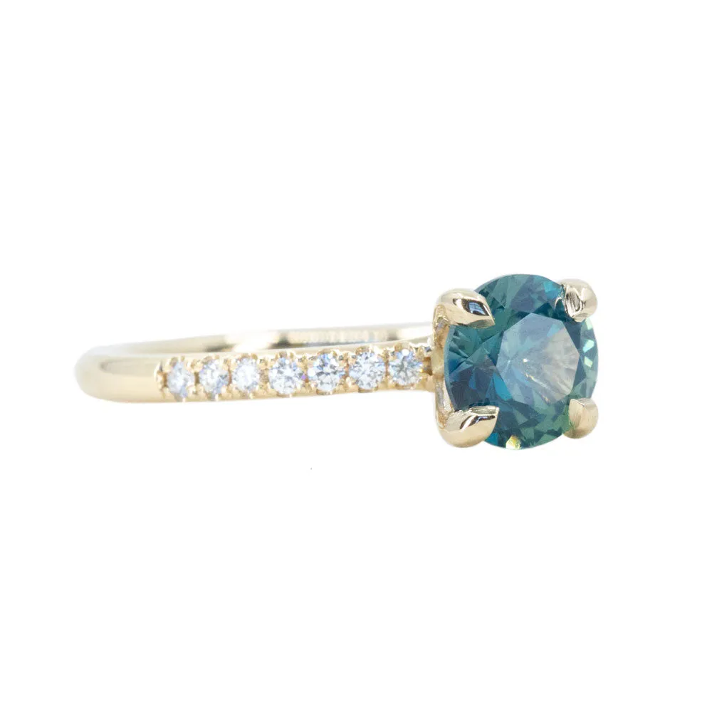 1.32ct Nigerian Sapphire Solitaire Ring with Diamonds in 14k Yellow Gold