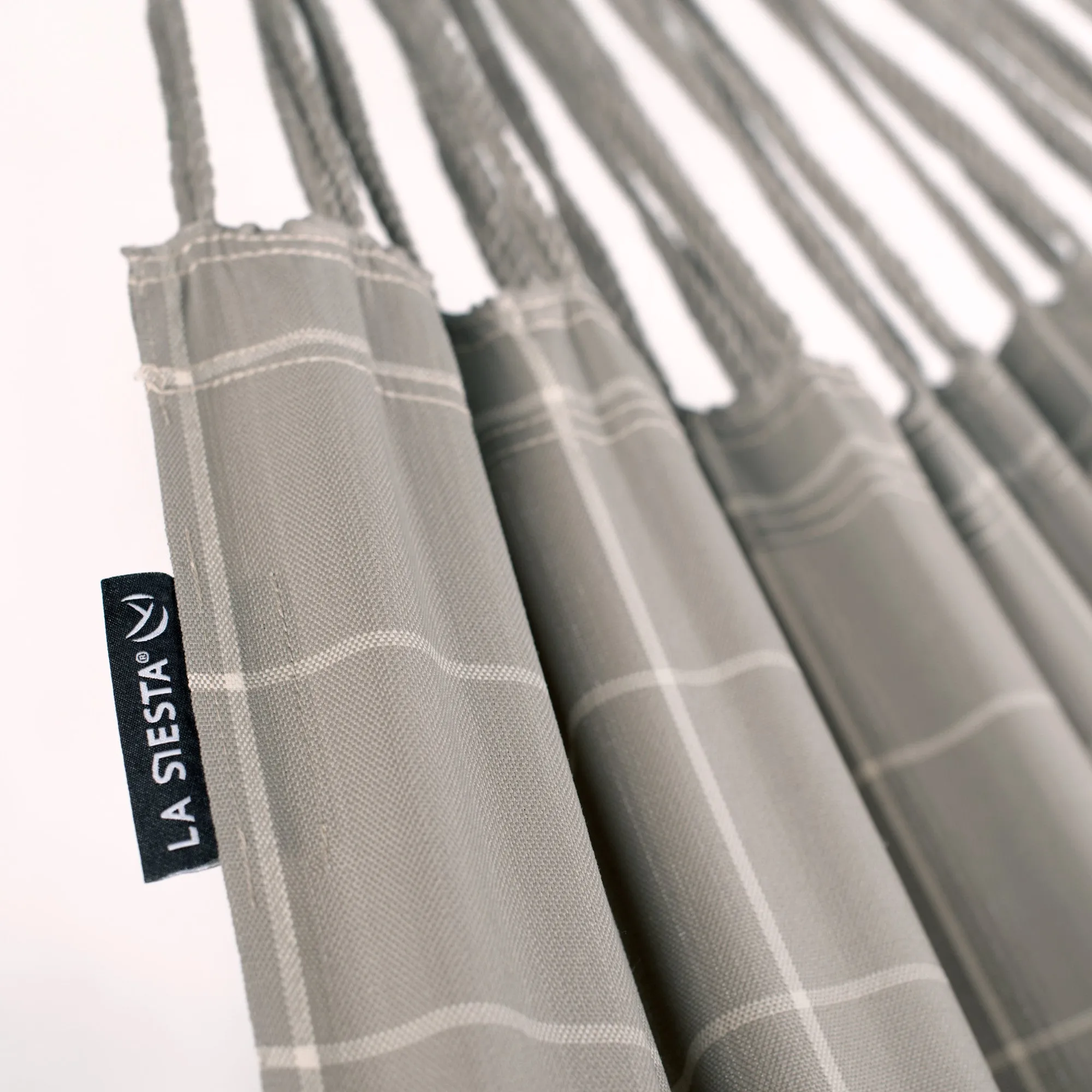 Brisa Almond - Weather-Resistant Kingsize Classic Hammock