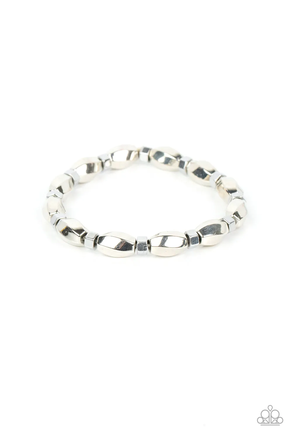 🧡Paparazzi 🧡Magnetic Mantra🧡-Silver